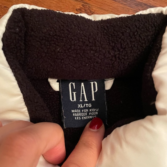 Gap Kids XL white puffer vest - Picture 5 of 9